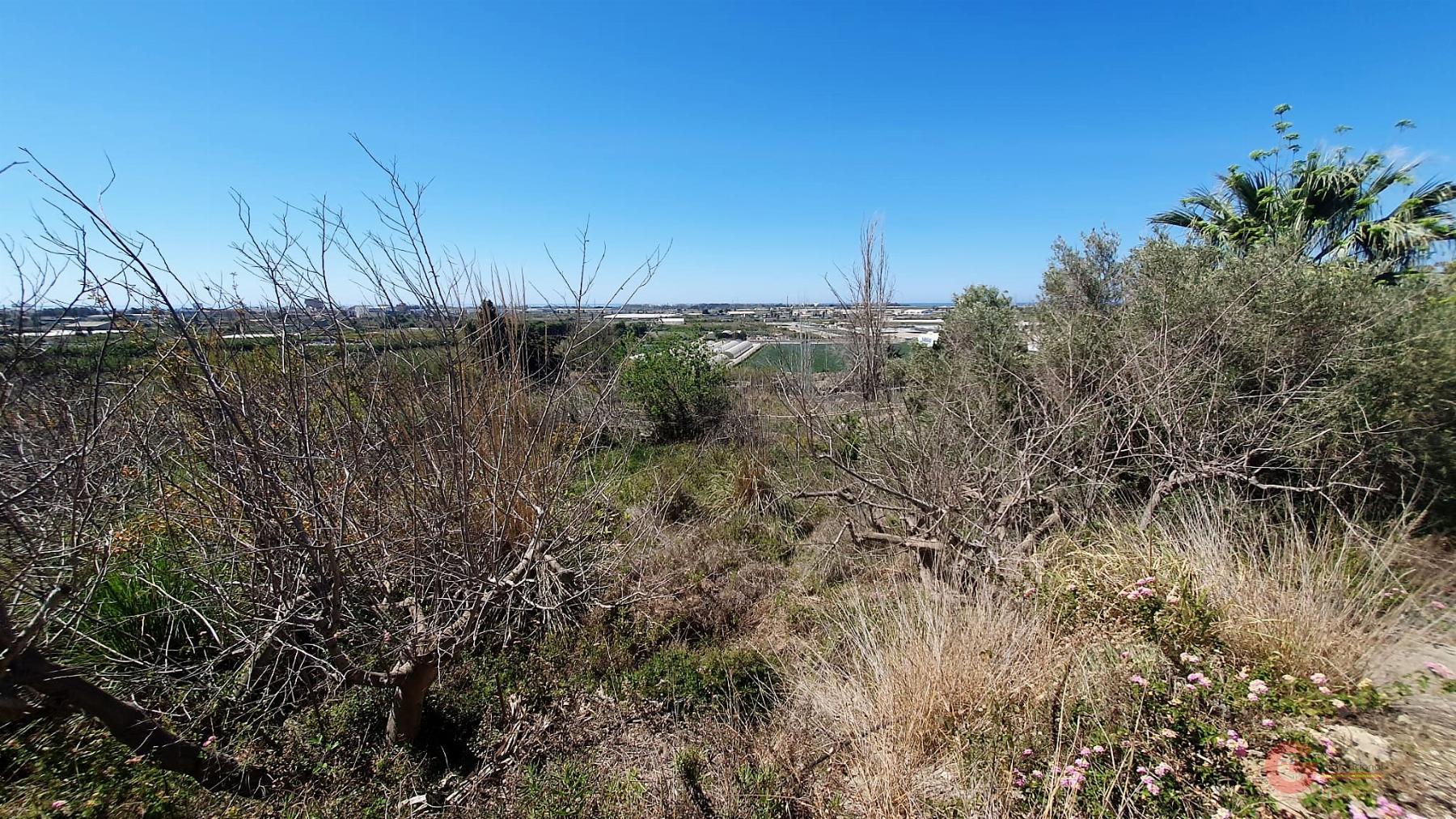 For sale of land in Motril