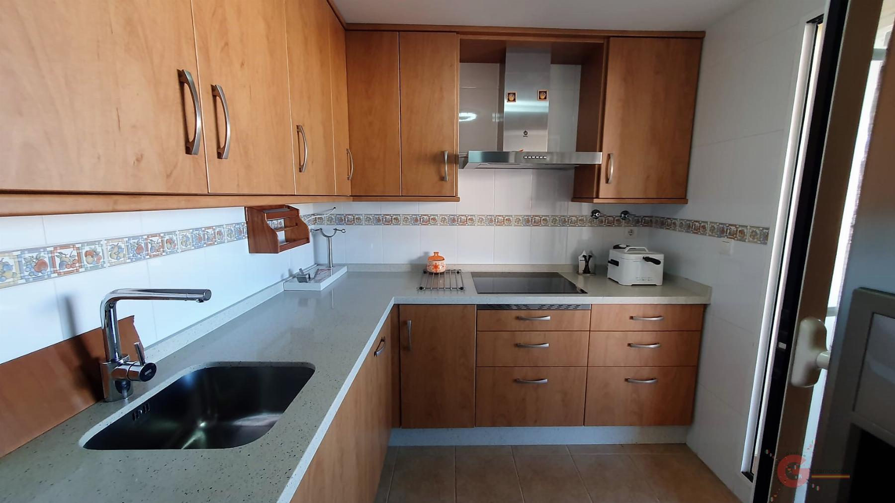 For sale of penthouse in Calahonda