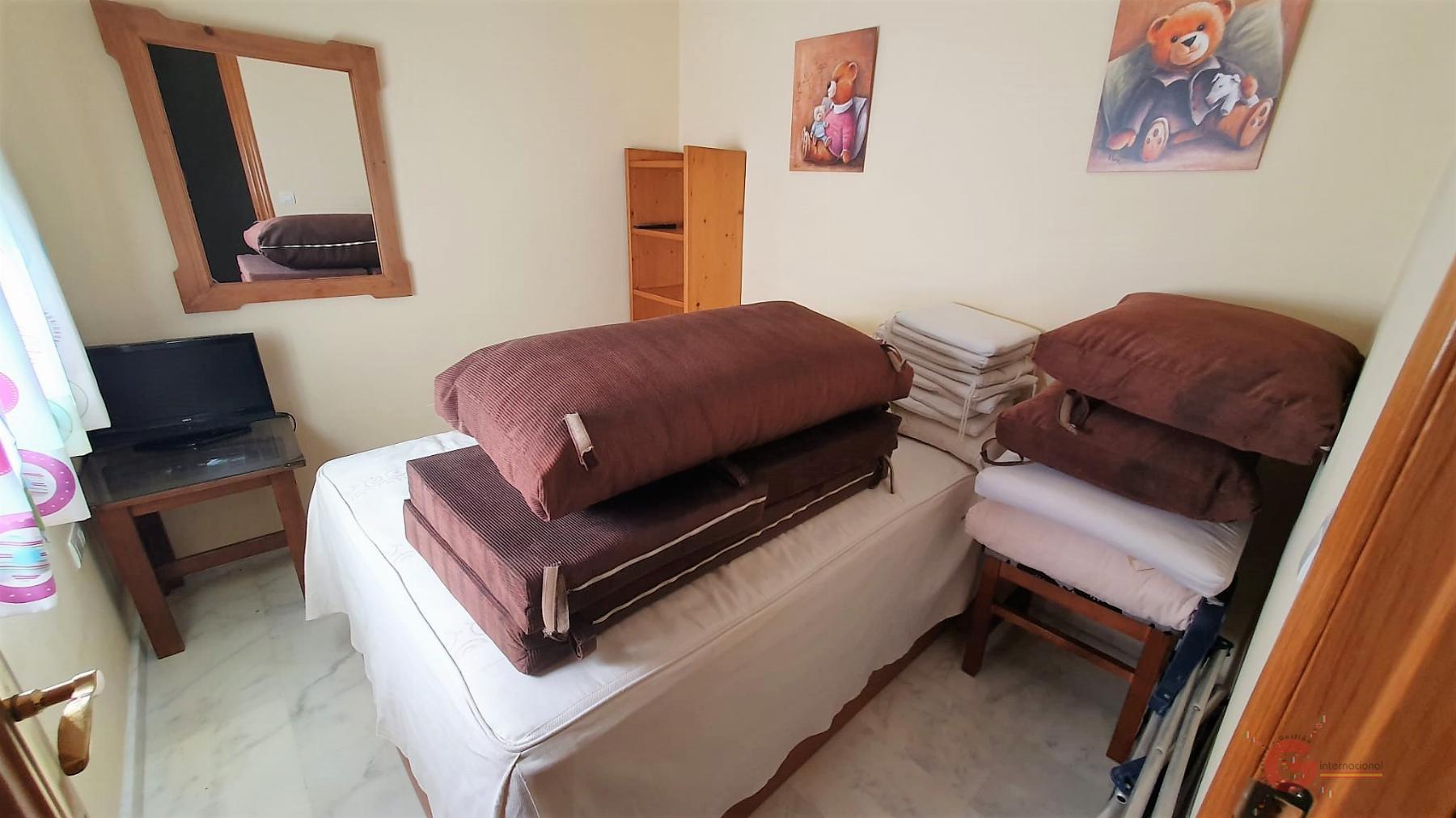 For sale of penthouse in Calahonda