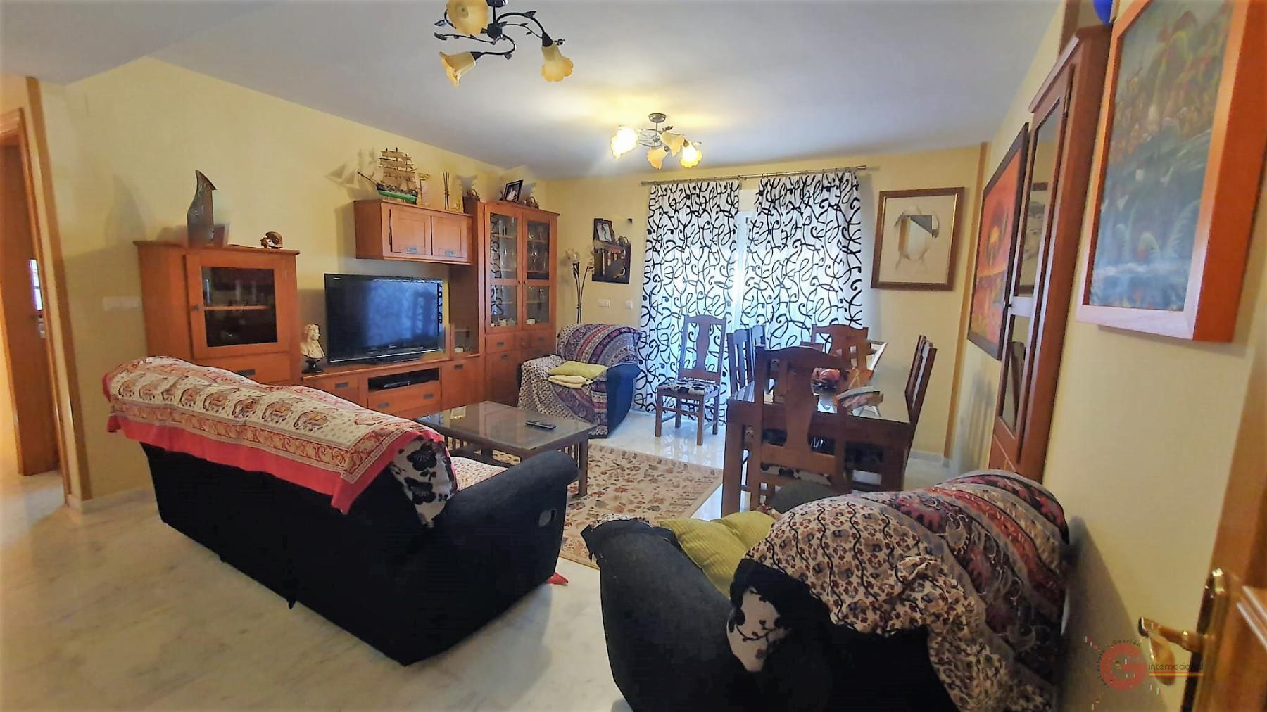For sale of penthouse in Calahonda