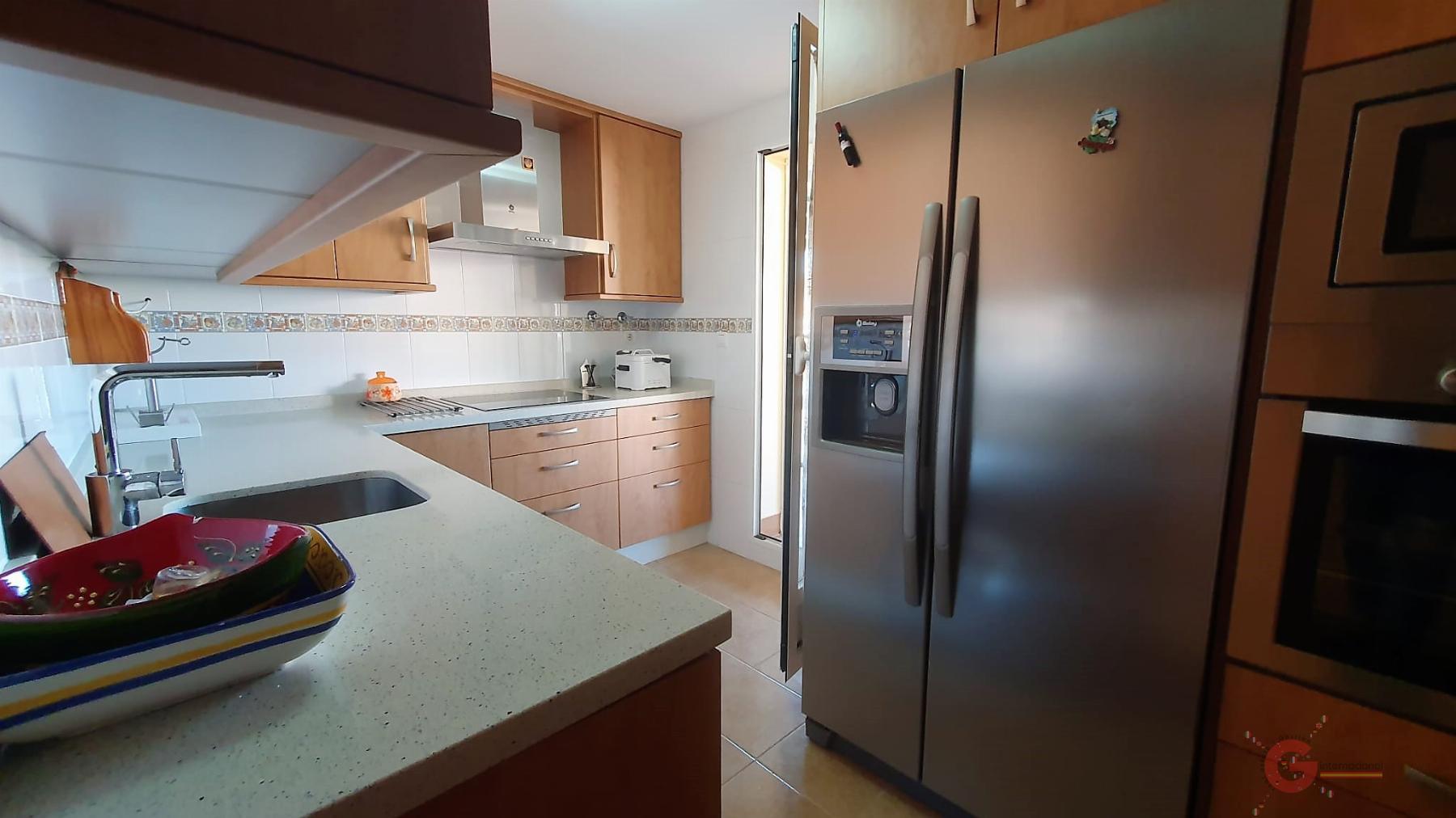For sale of penthouse in Calahonda
