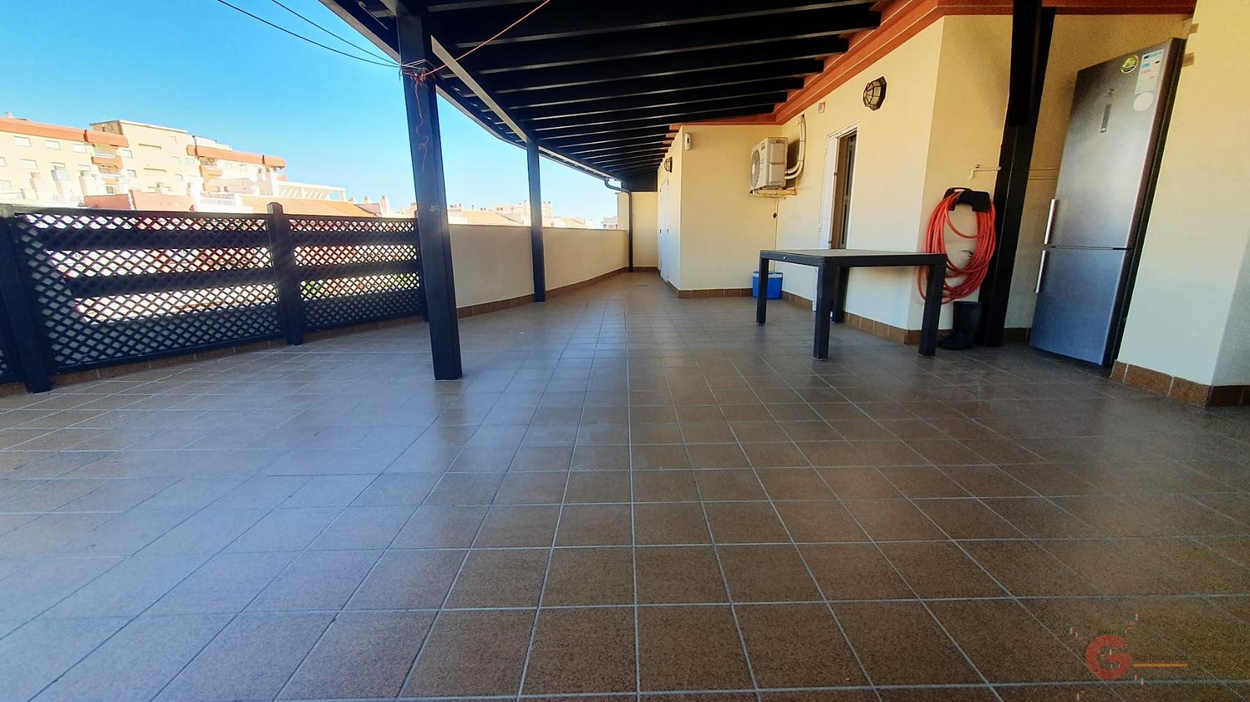 For sale of penthouse in Calahonda