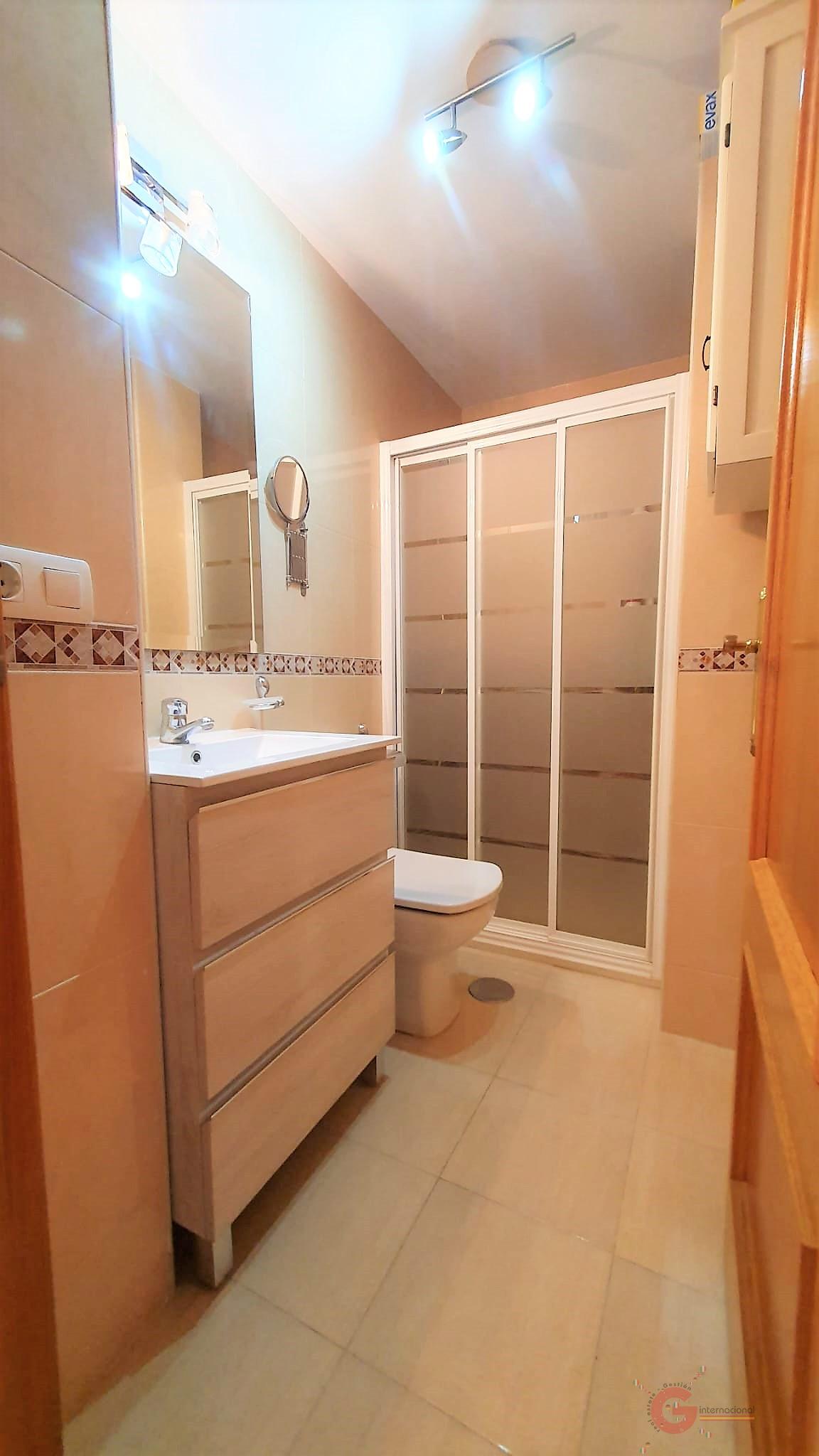 For sale of penthouse in Calahonda