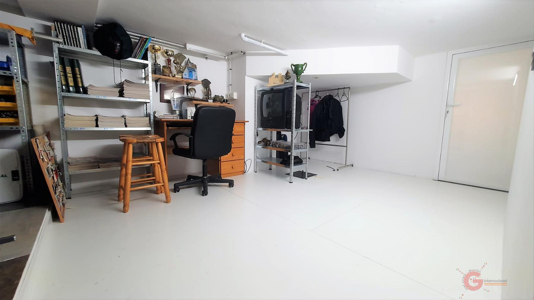 For sale of commercial in Motril