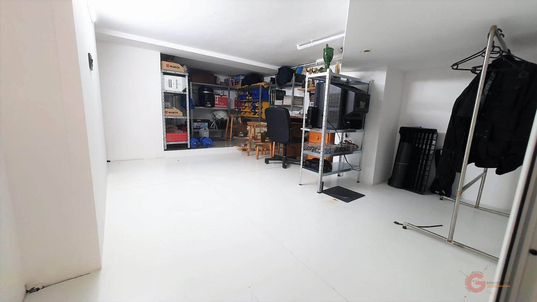 For sale of commercial in Motril