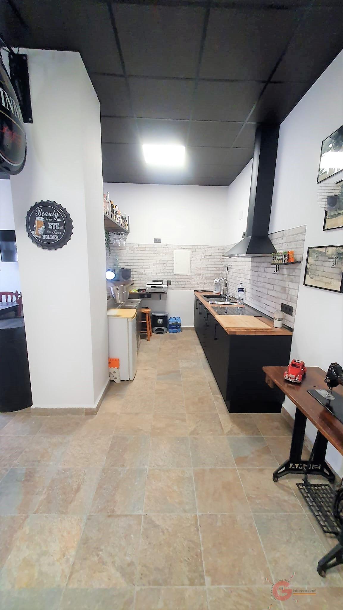 For sale of commercial in Motril