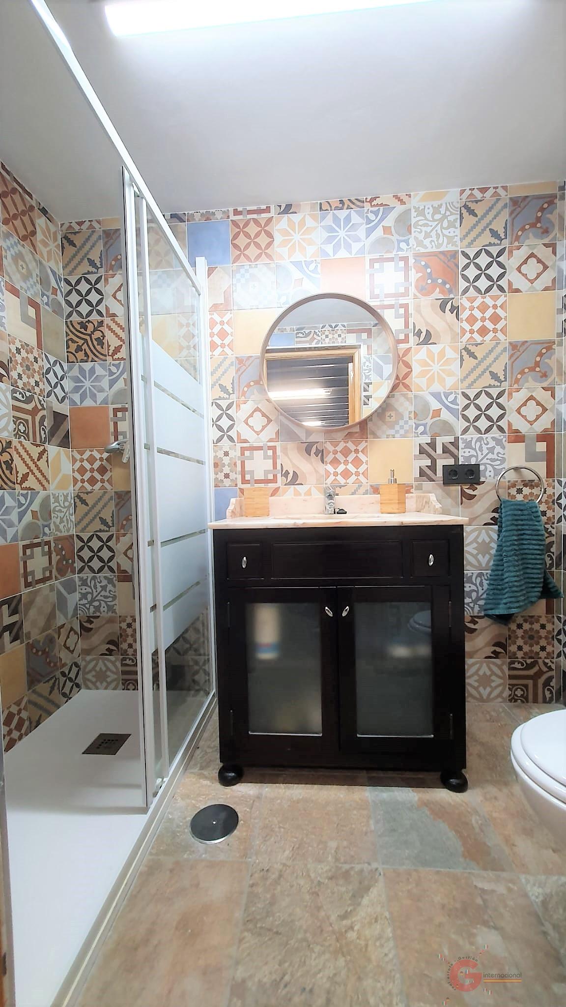 For sale of commercial in Motril