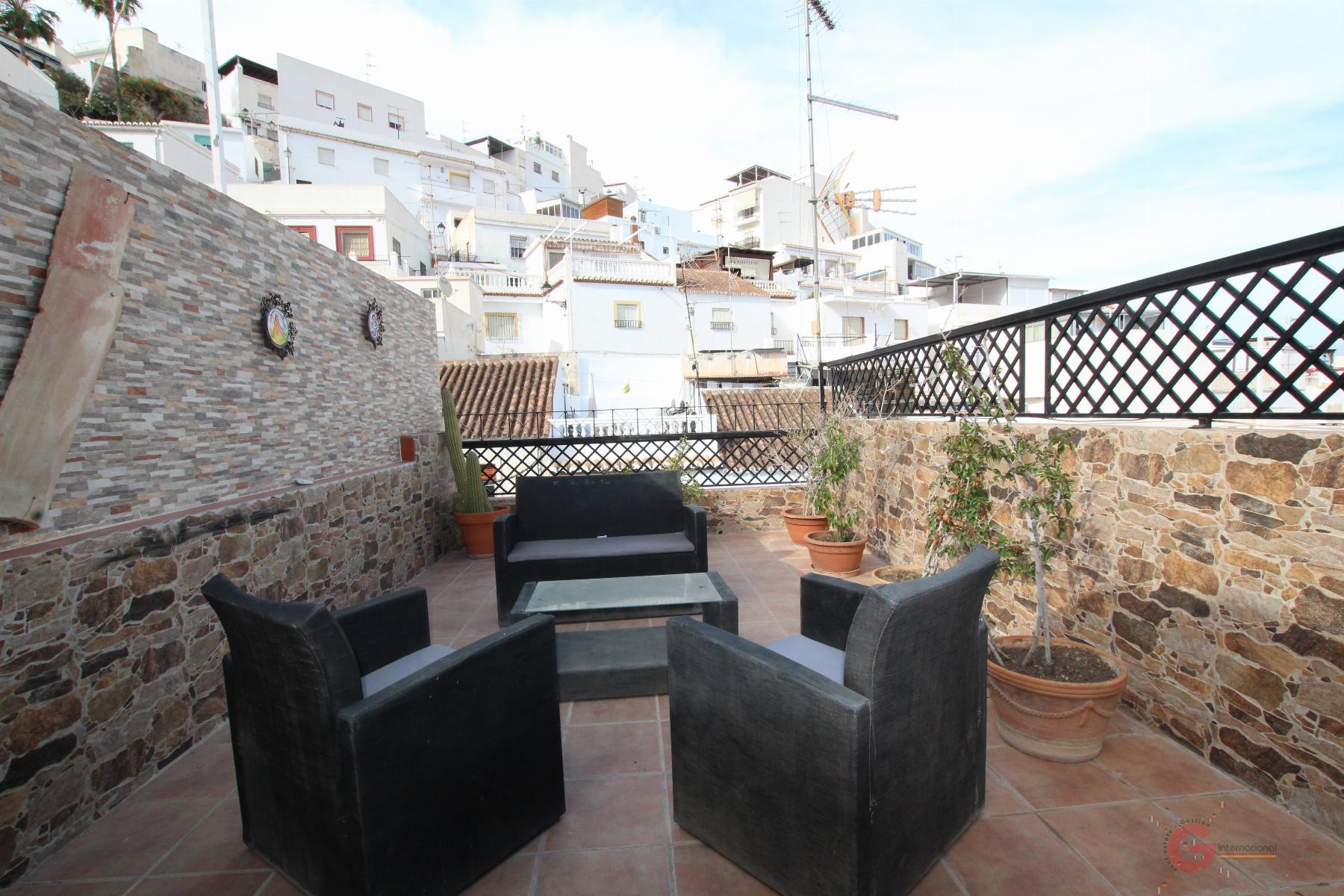 For sale of house in Salobreña