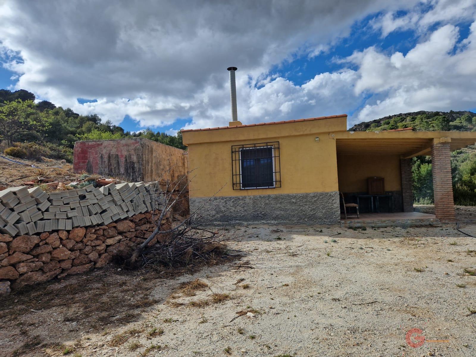 Venta de finca rústica en Molvízar