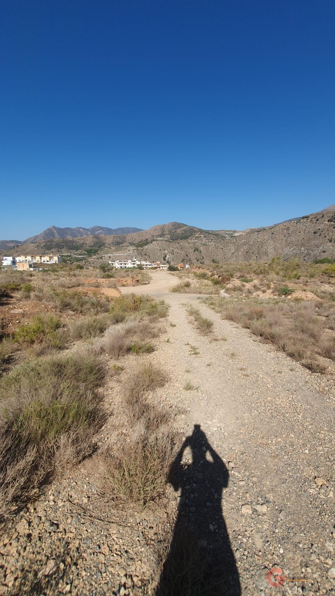 For sale of land in Vélez de Benaudalla