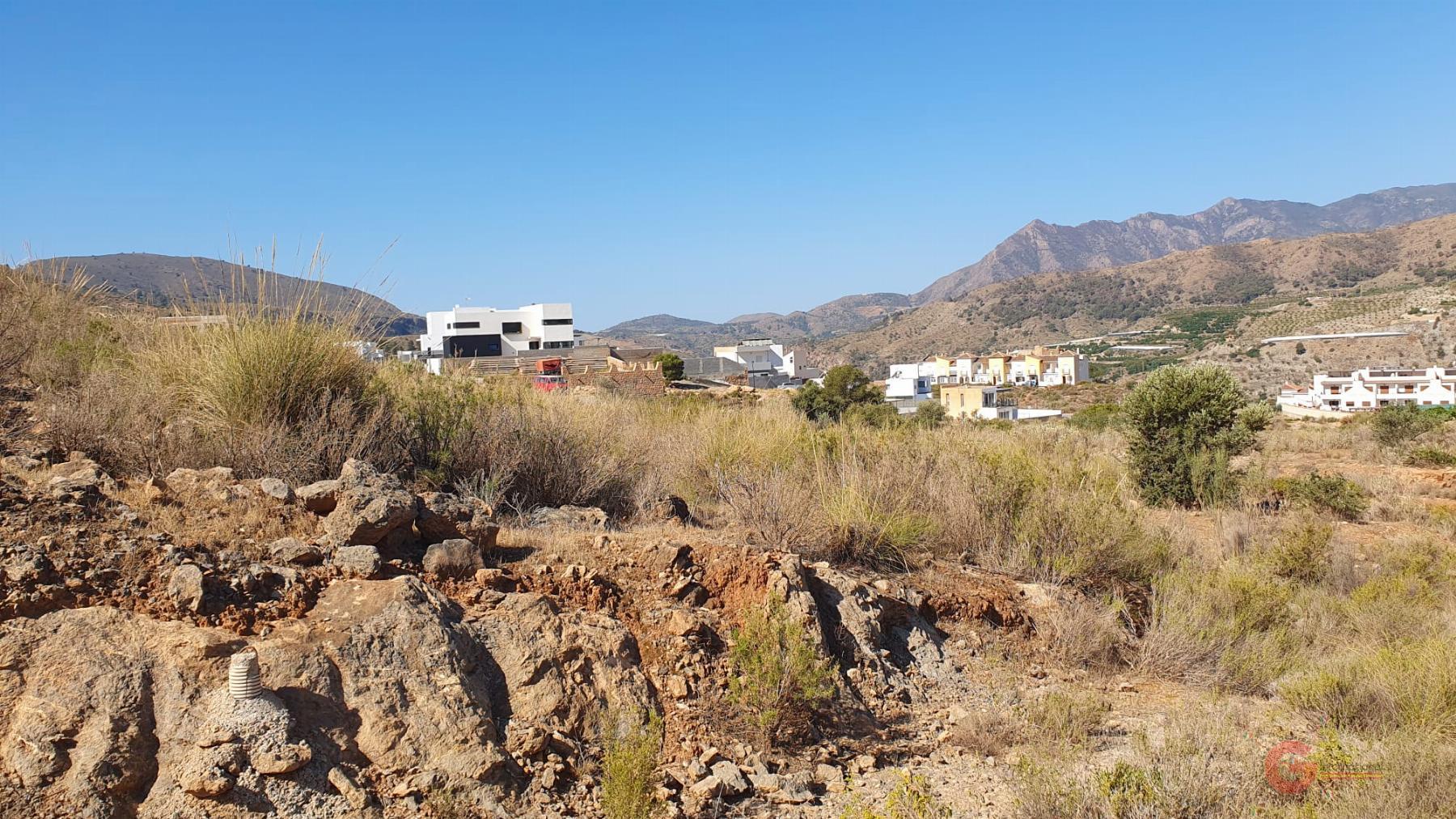 For sale of land in Vélez de Benaudalla