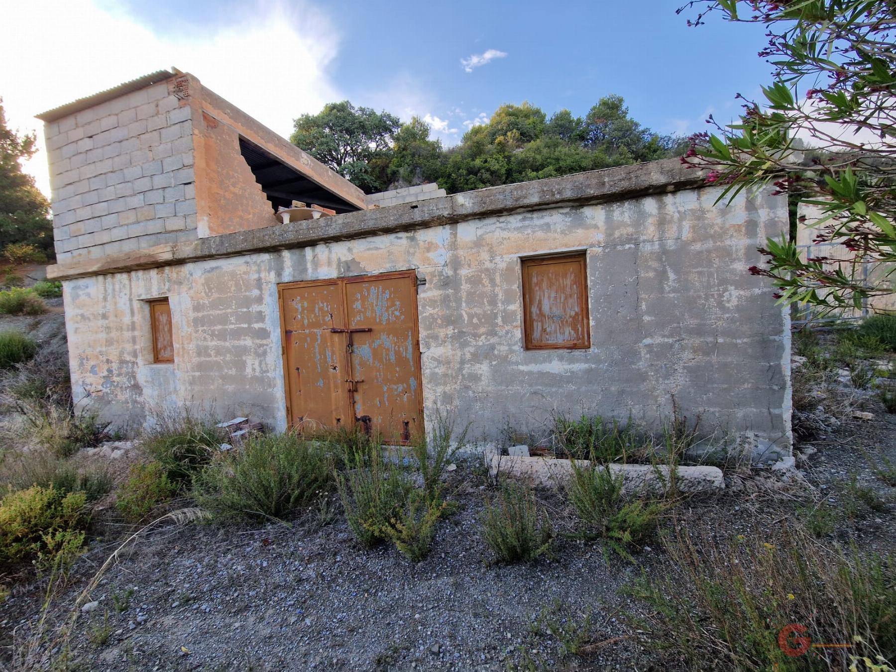 Venta de finca rústica en Molvízar