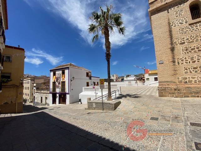 For sale of commercial in Almuñécar