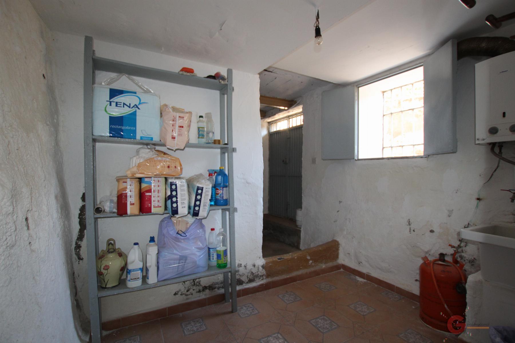 For sale of house in Molvízar