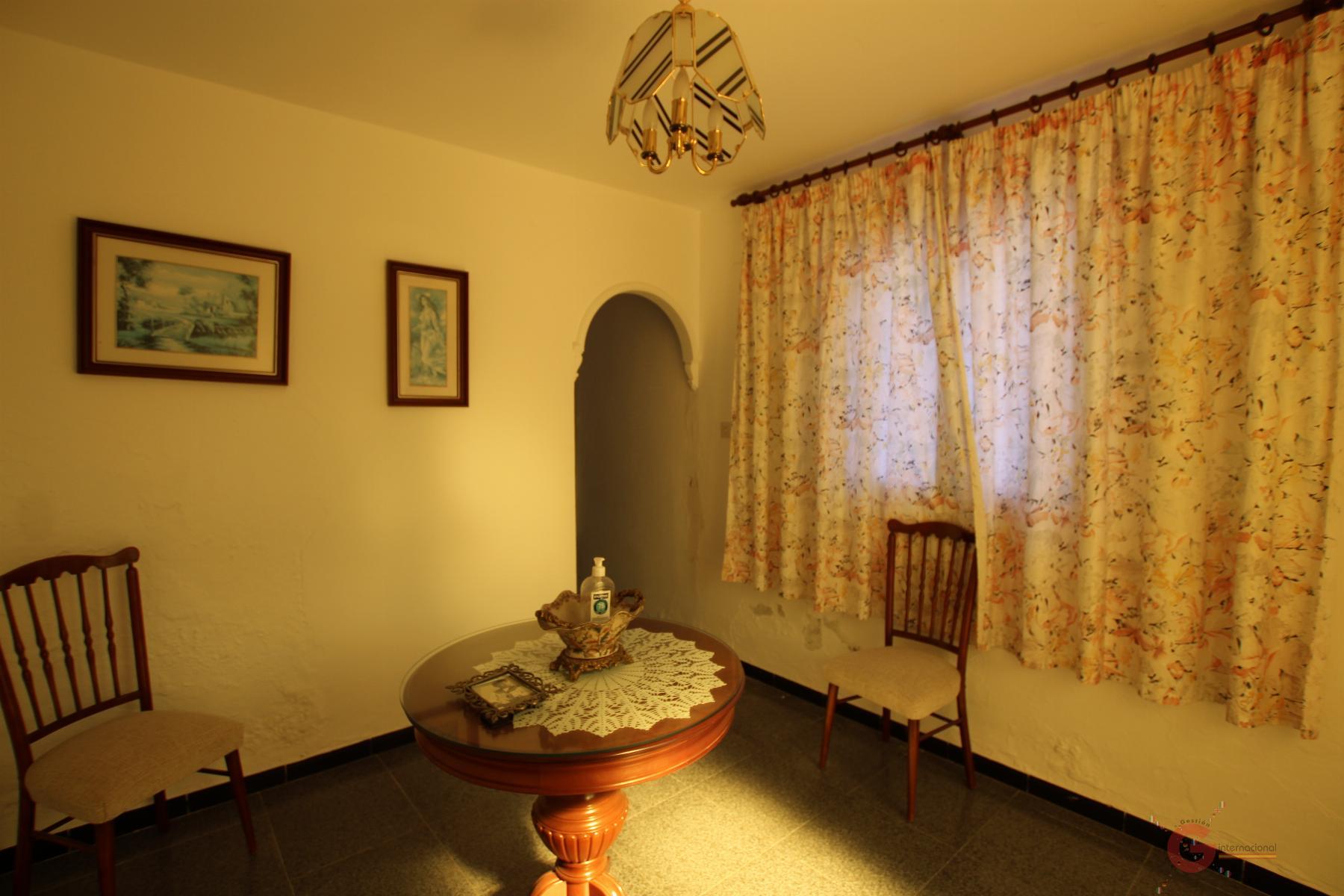 For sale of house in Molvízar
