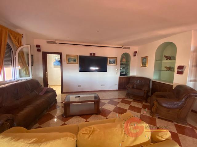 For sale of chalet in Almuñécar