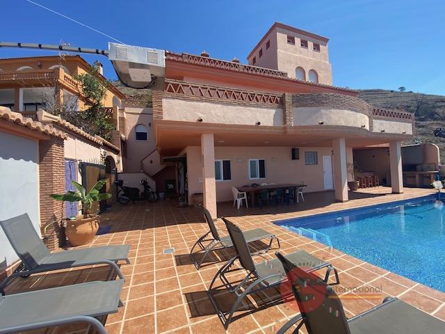 For sale of chalet in Almuñécar