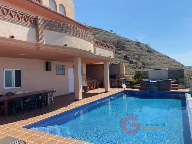 For sale of chalet in Almuñécar