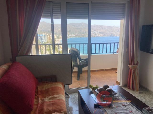For sale of flat in Almuñécar