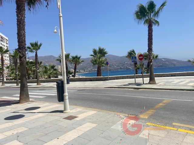 For sale of flat in Almuñécar