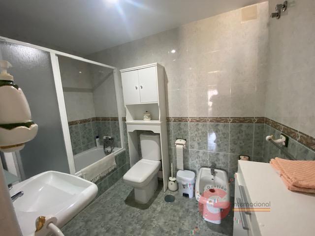 For sale of flat in Almuñécar