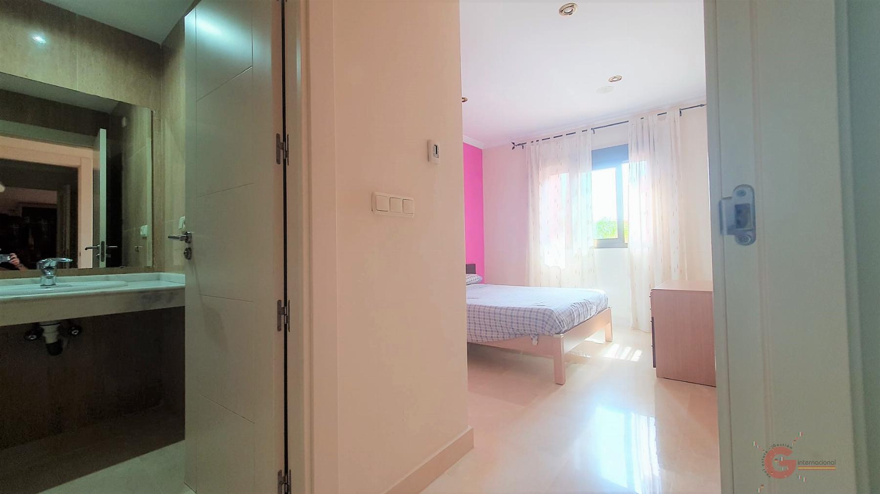 For sale of flat in Motril