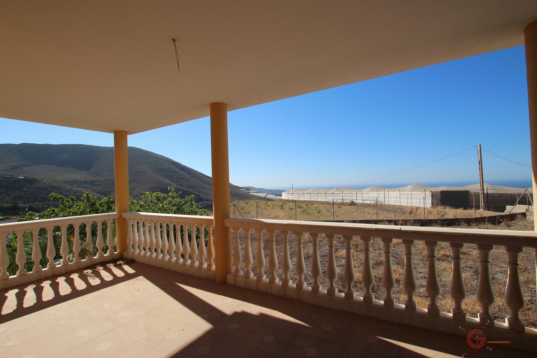Venta de finca rústica en Molvízar