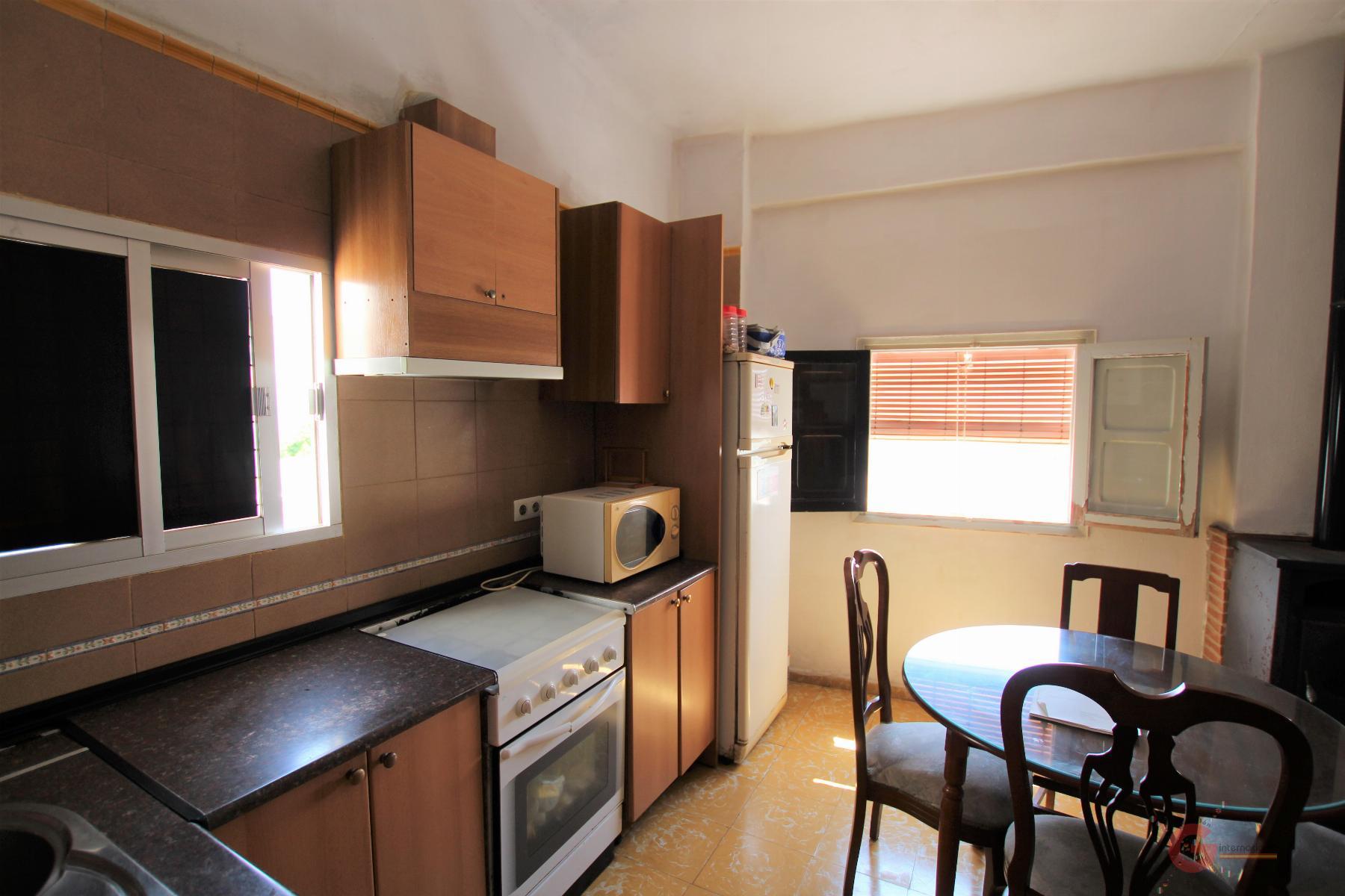 For sale of house in Salobreña