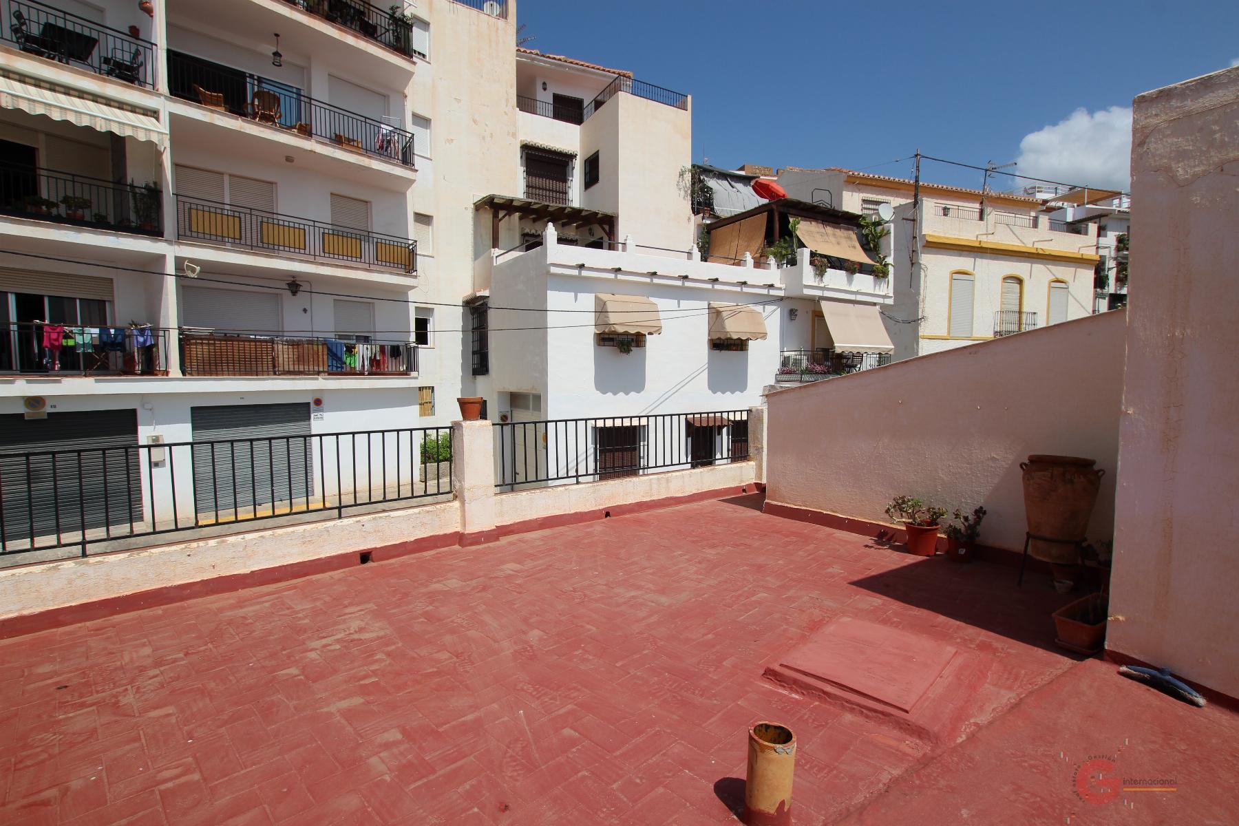 For sale of house in Salobreña