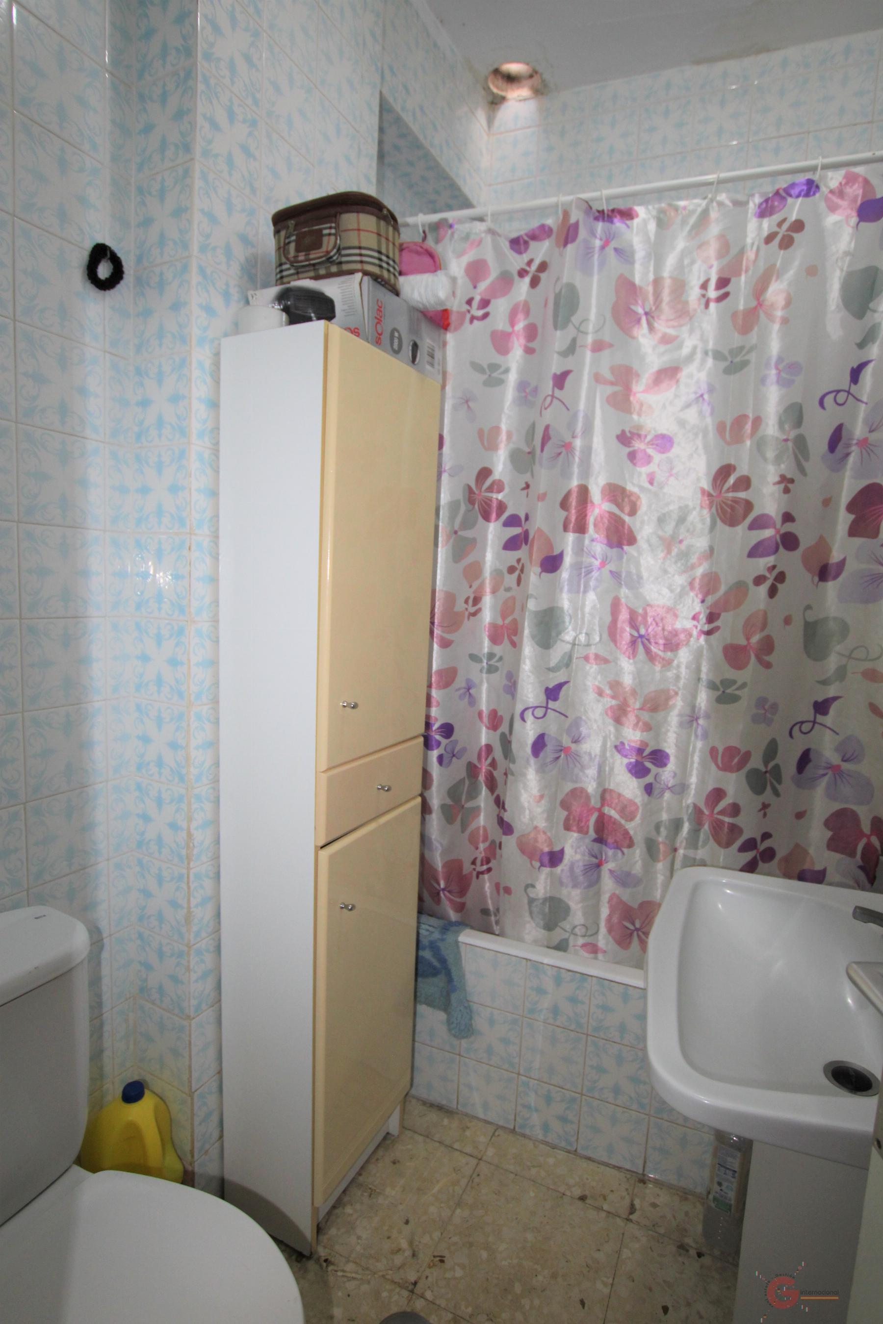 For sale of house in Salobreña