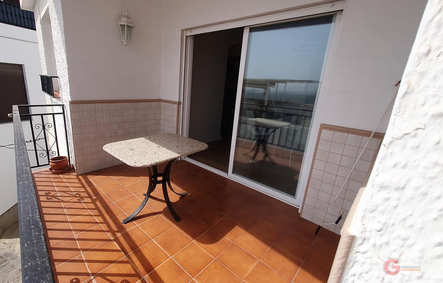 For sale of building in Salobreña