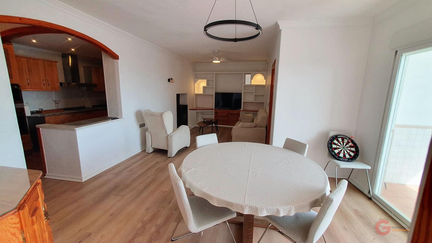 For sale of building in Salobreña