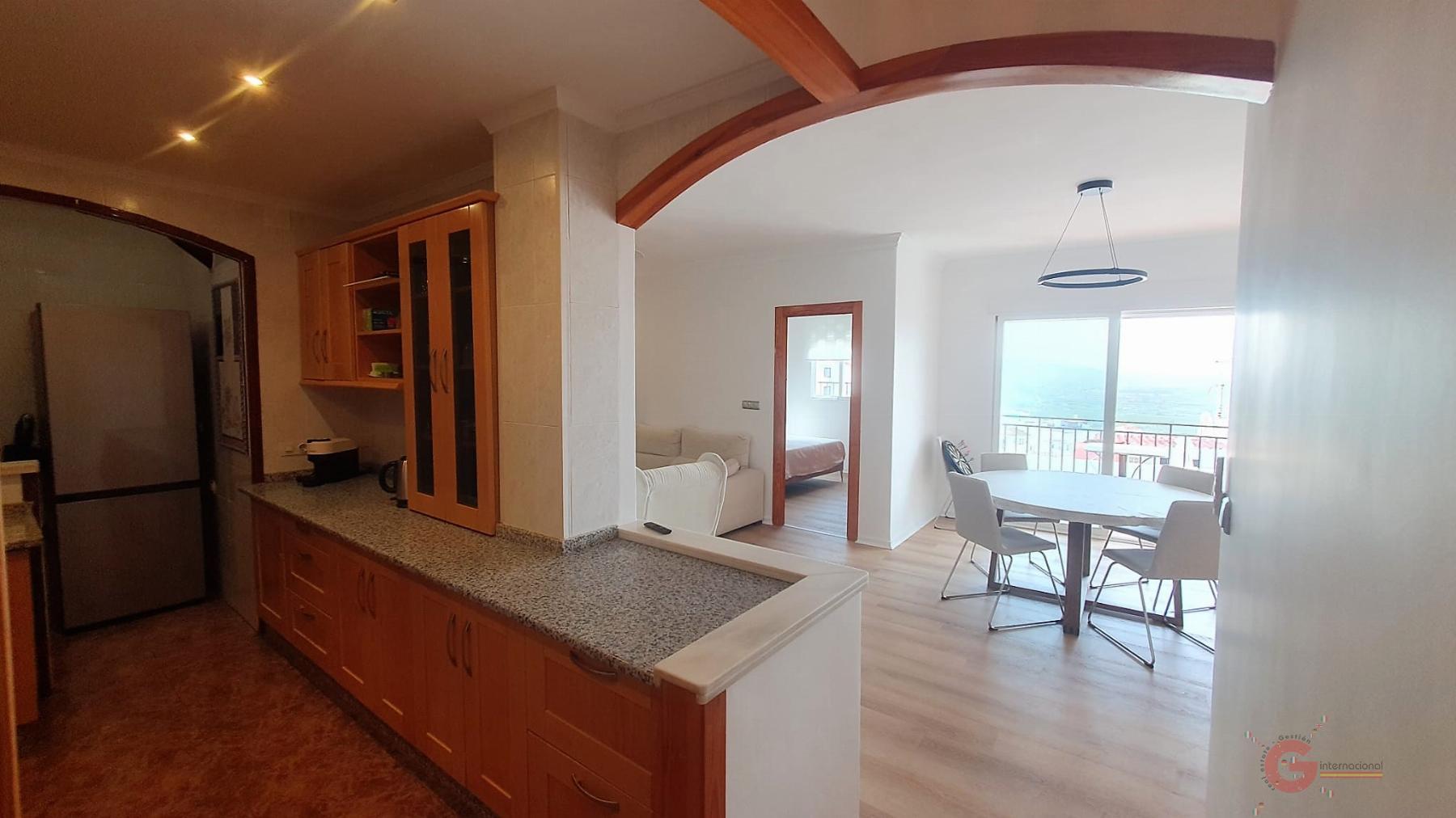 For sale of building in Salobreña