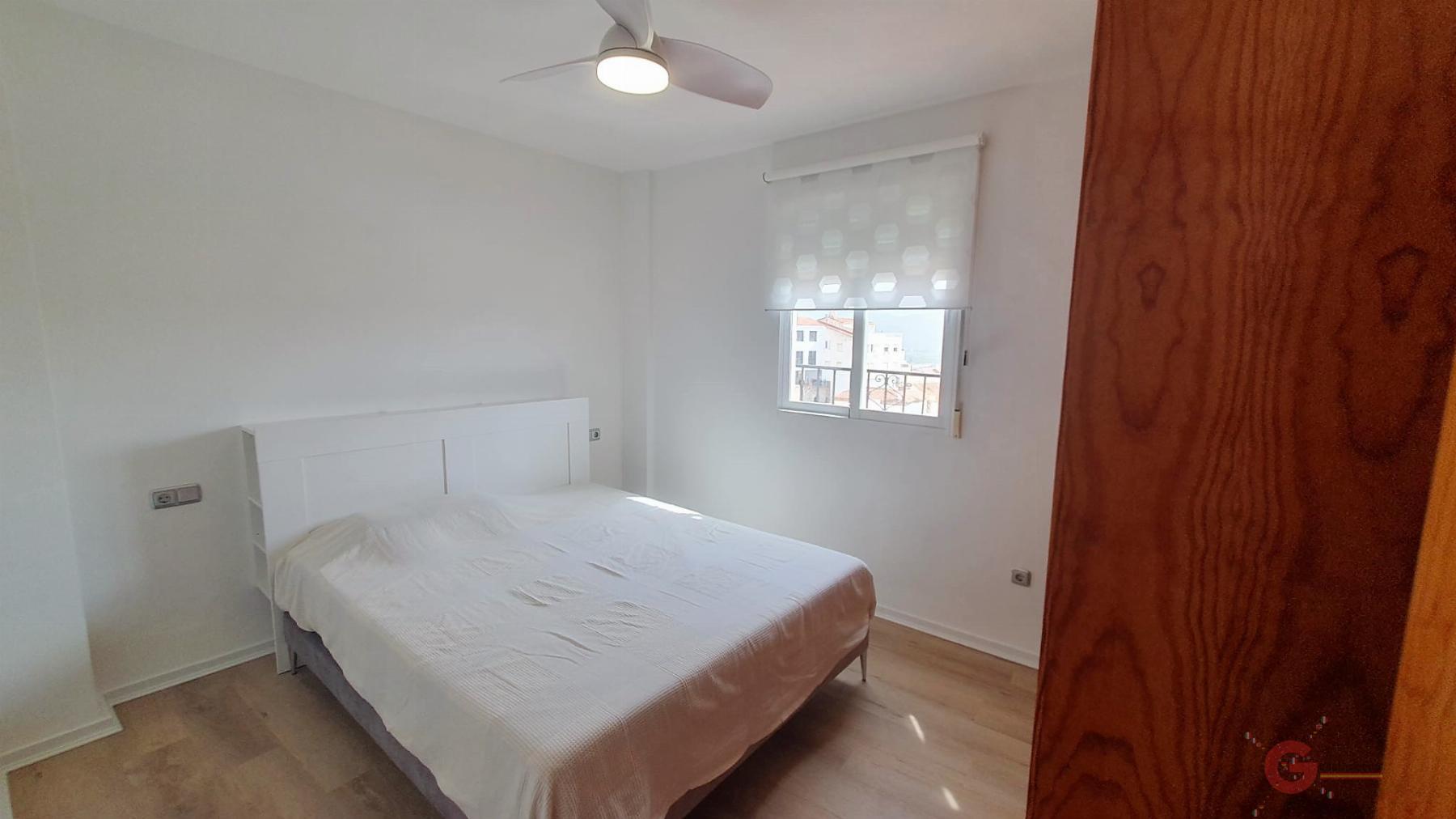 For sale of building in Salobreña