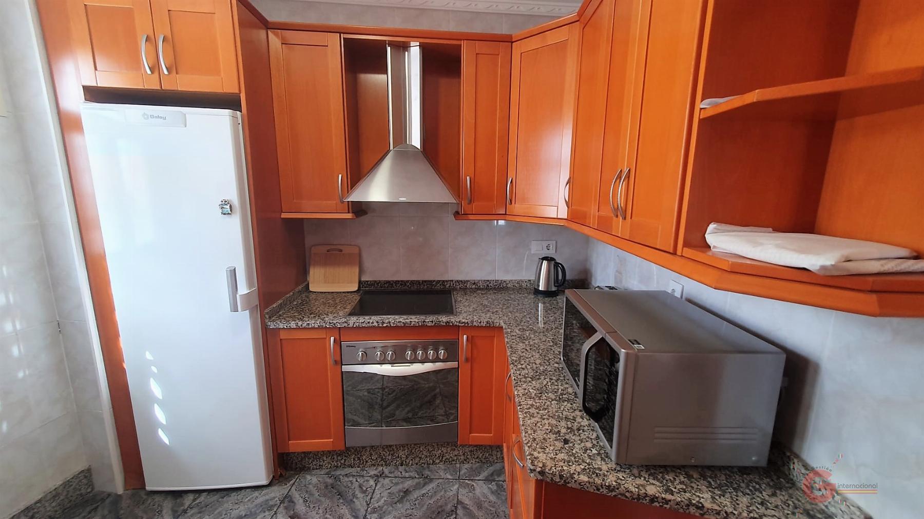 For sale of building in Salobreña