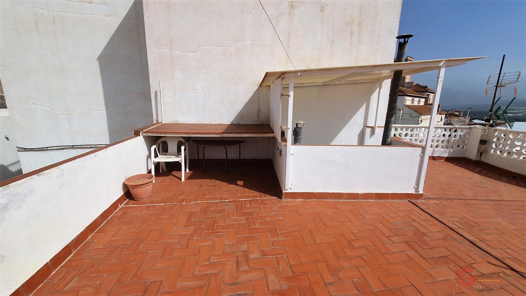 For sale of building in Salobreña