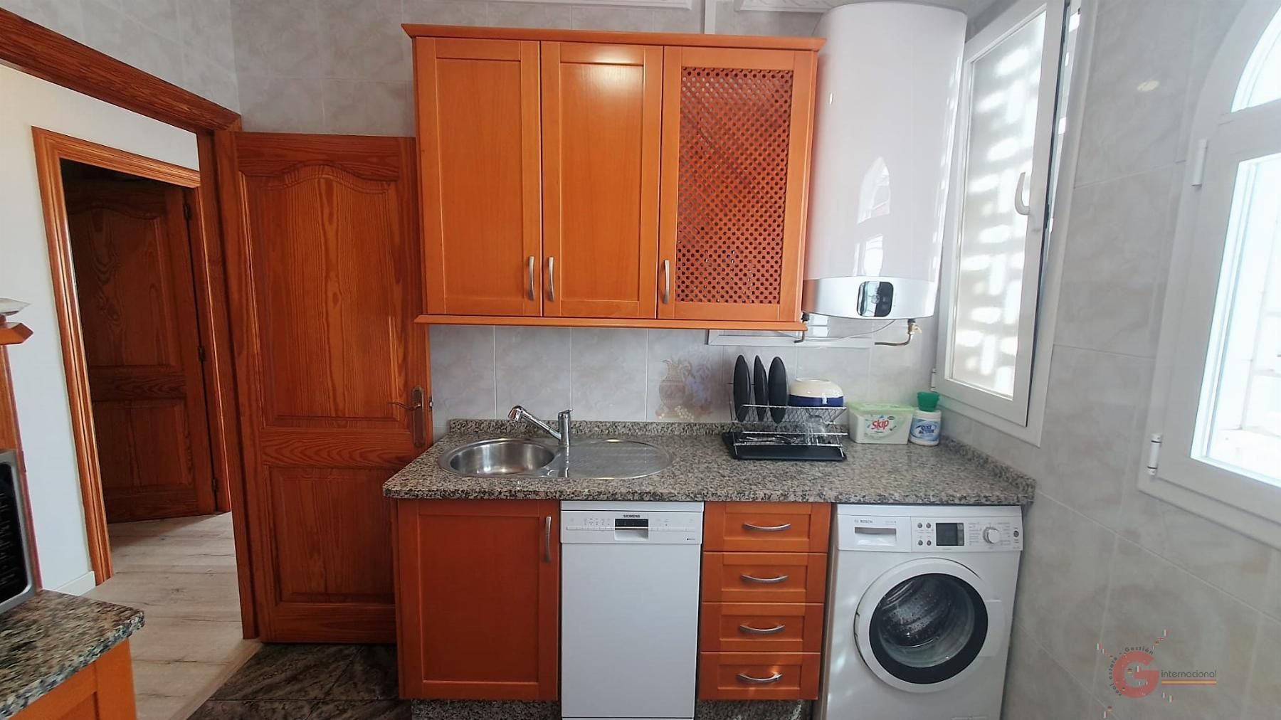 For sale of building in Salobreña