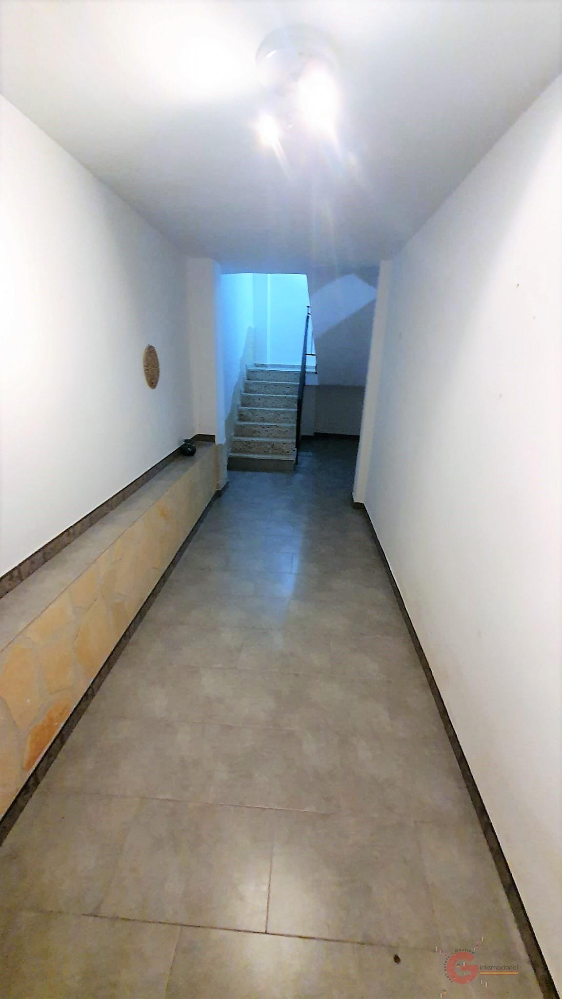For sale of building in Salobreña