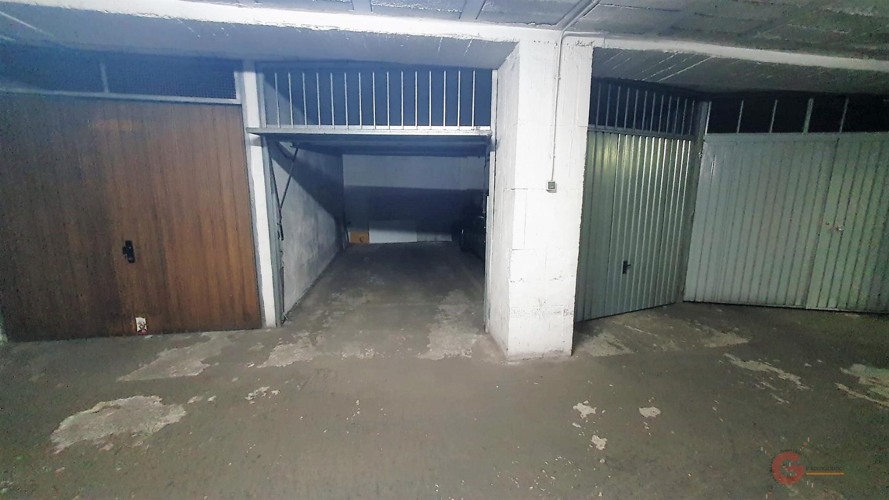 For sale of garage in Motril