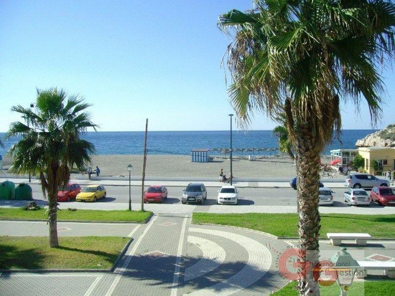 For sale of duplex in Salobreña