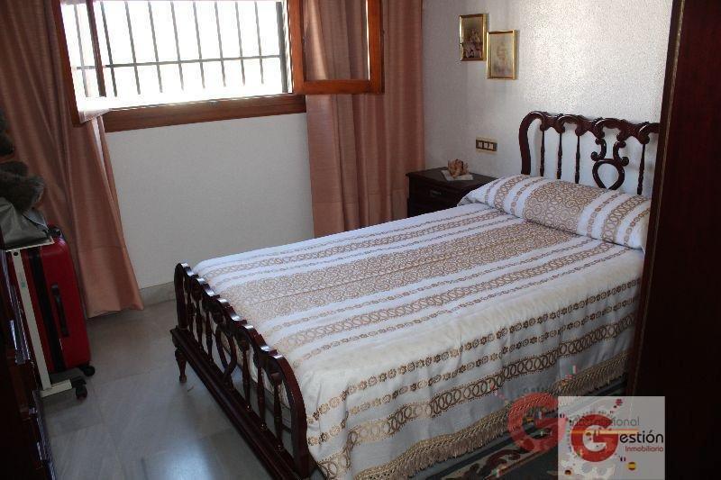 For sale of house in Salobreña