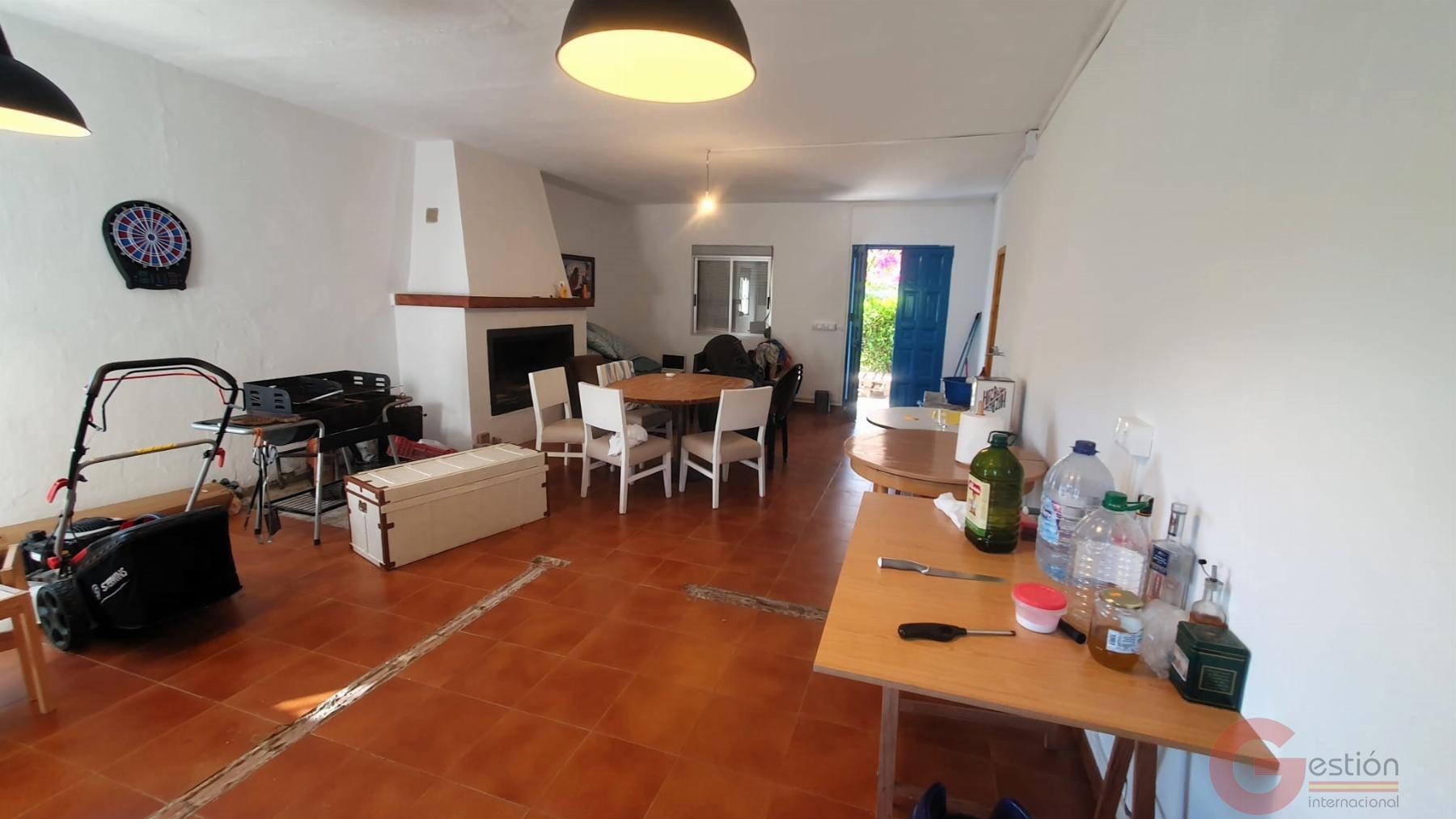 Venta de finca rústica en Vélez de Benaudalla