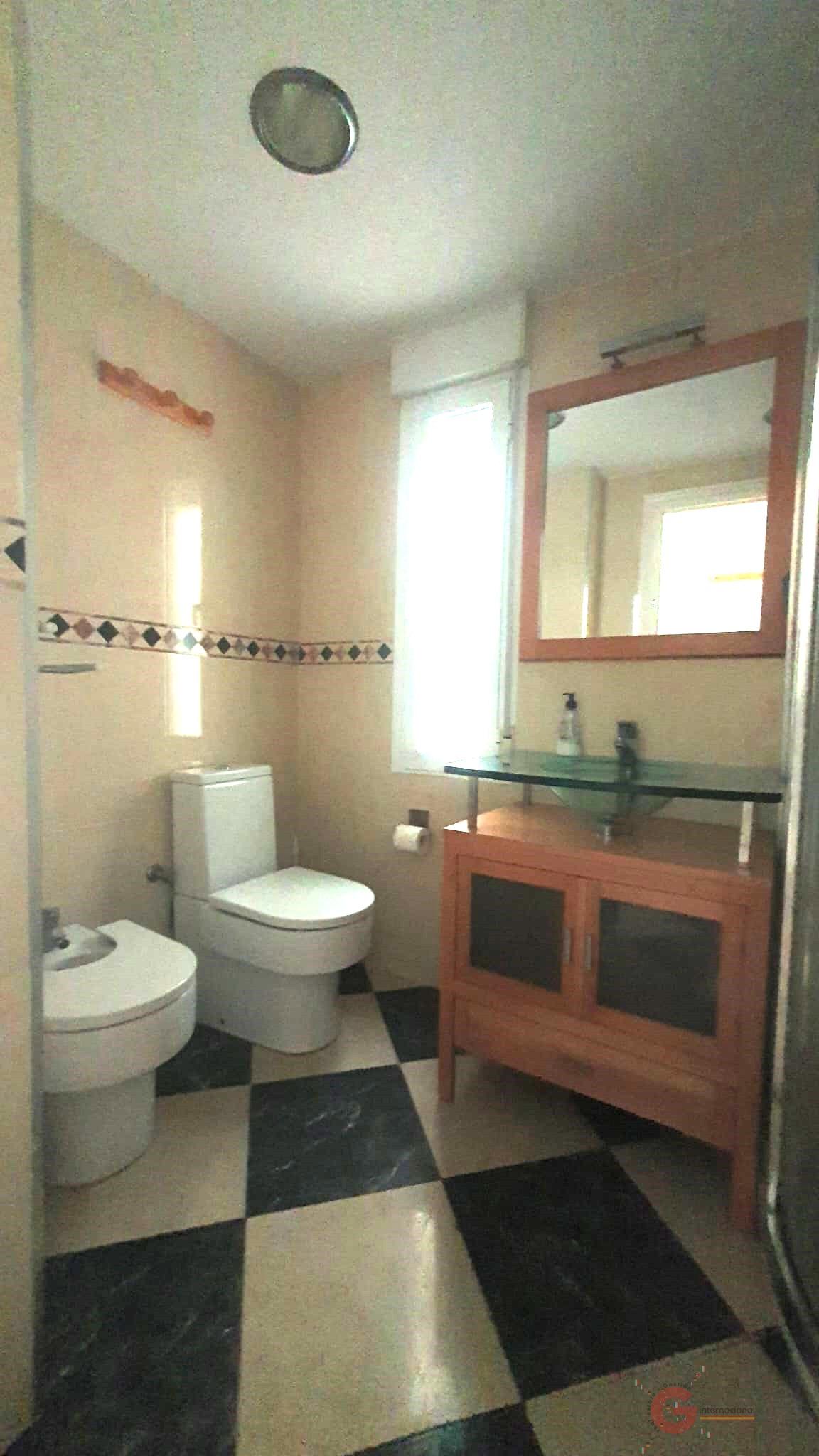 For sale of flat in Motril