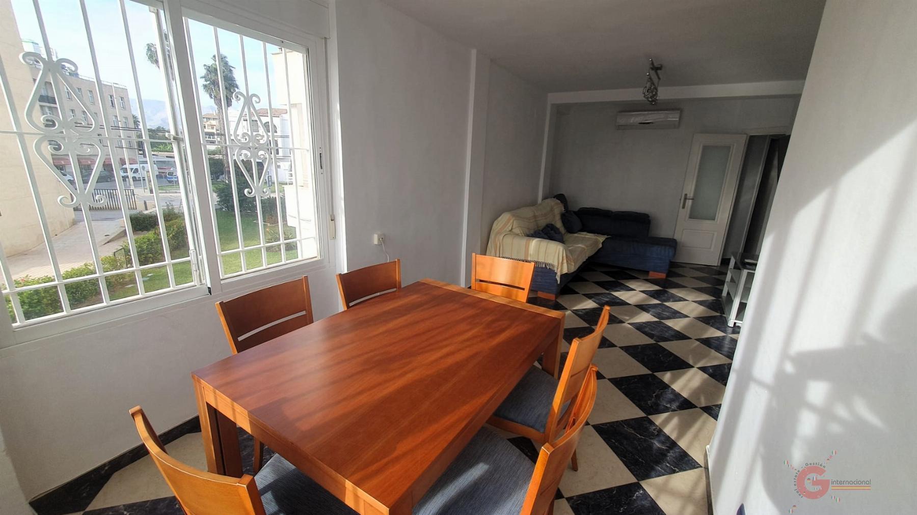 For sale of flat in Motril