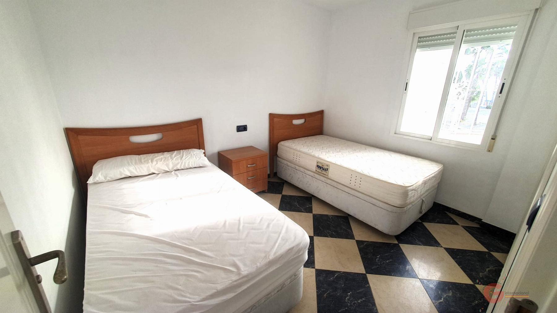 For sale of flat in Motril