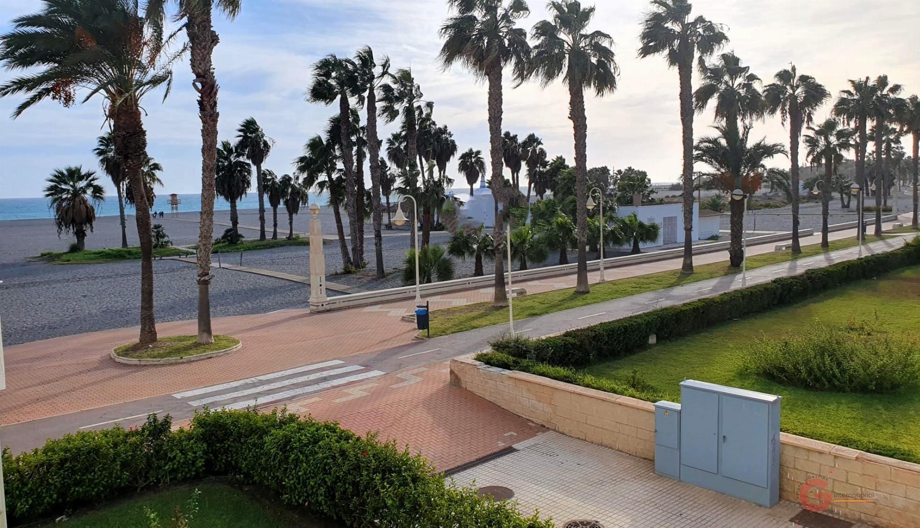 For sale of flat in Motril