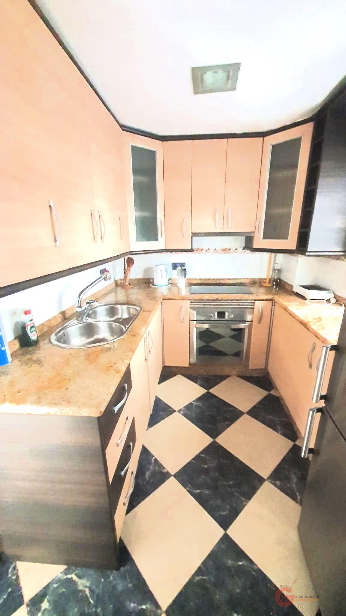 For sale of flat in Motril