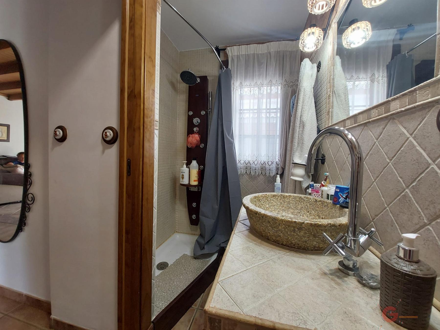 For sale of house in Salobreña