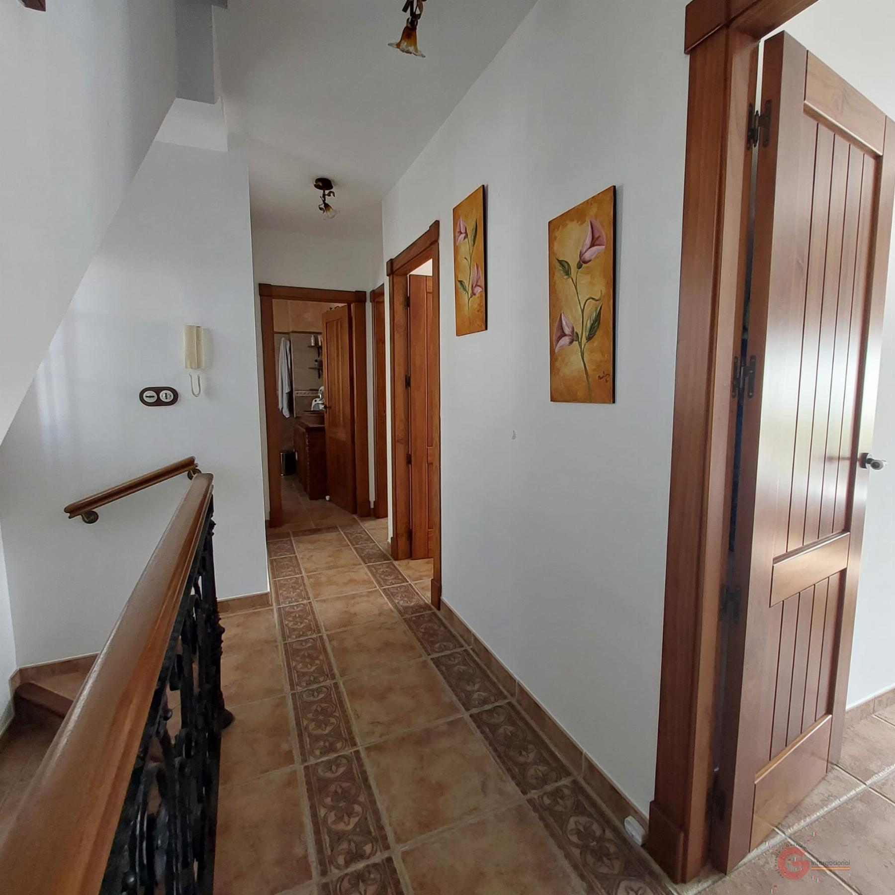 For sale of house in Salobreña