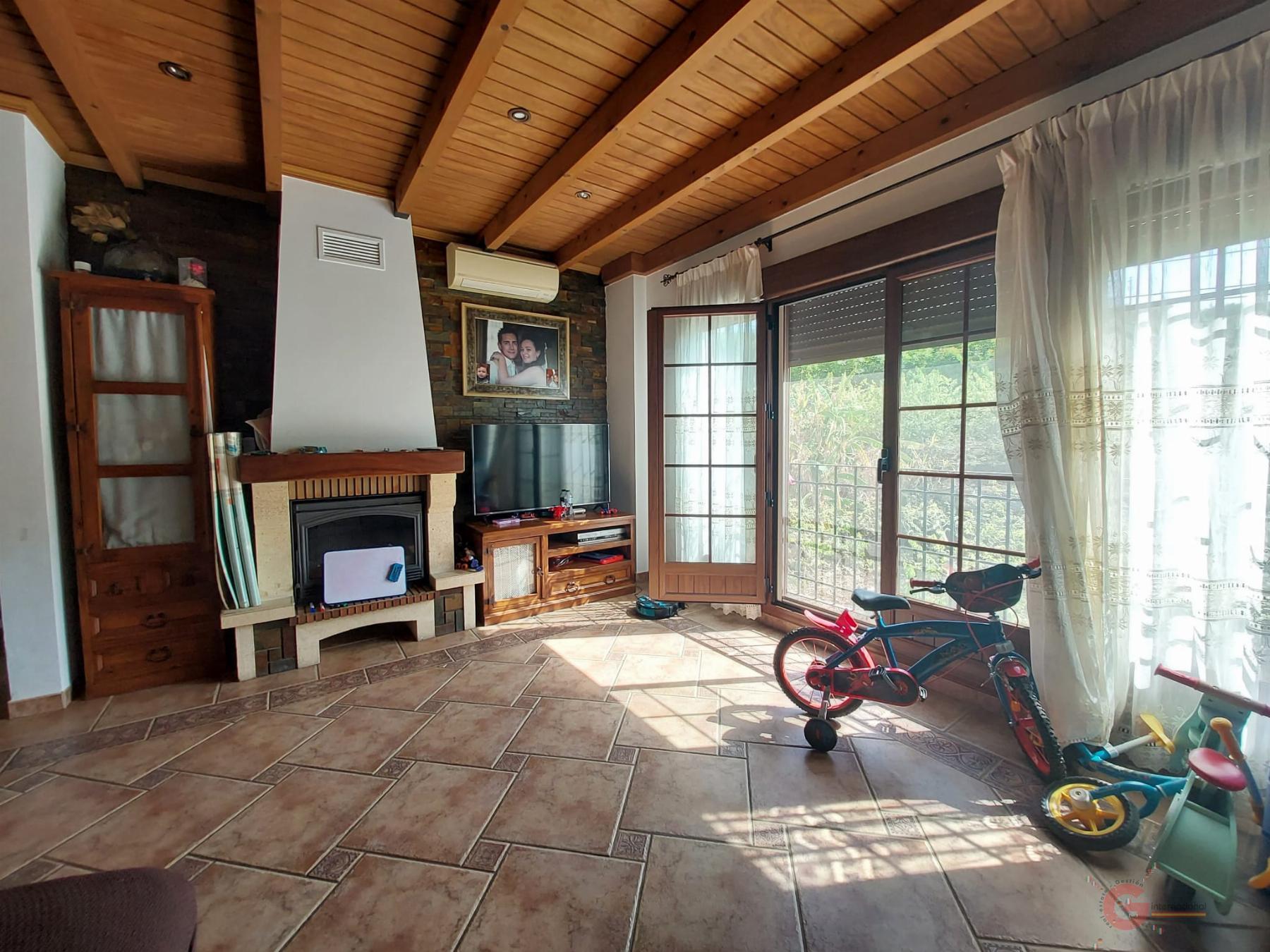 For sale of house in Salobreña